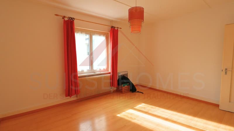 Maison 4.5 pièces pleine de charme avec vue panoramique sur le château et deux terrasses (13)