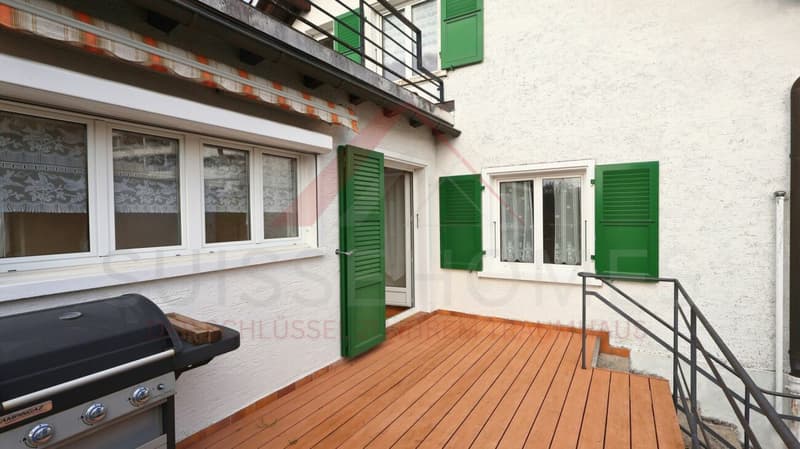 Maison 4.5 pièces pleine de charme avec vue panoramique sur le château et deux terrasses (9)