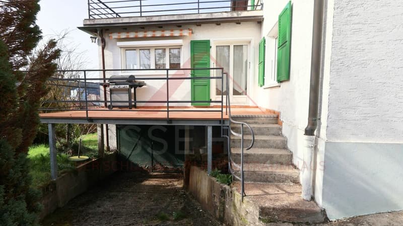 Maison 4.5 pièces pleine de charme avec vue panoramique sur le château et deux terrasses (8)