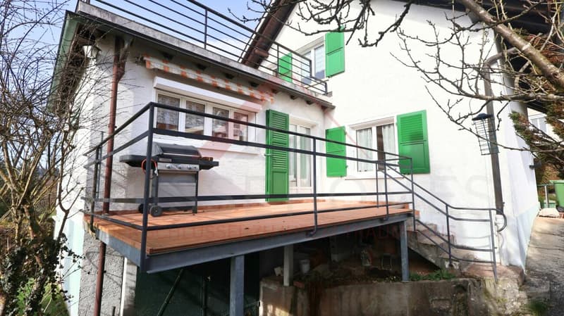 Maison 4.5 pièces pleine de charme avec vue panoramique sur le château et deux terrasses (7)