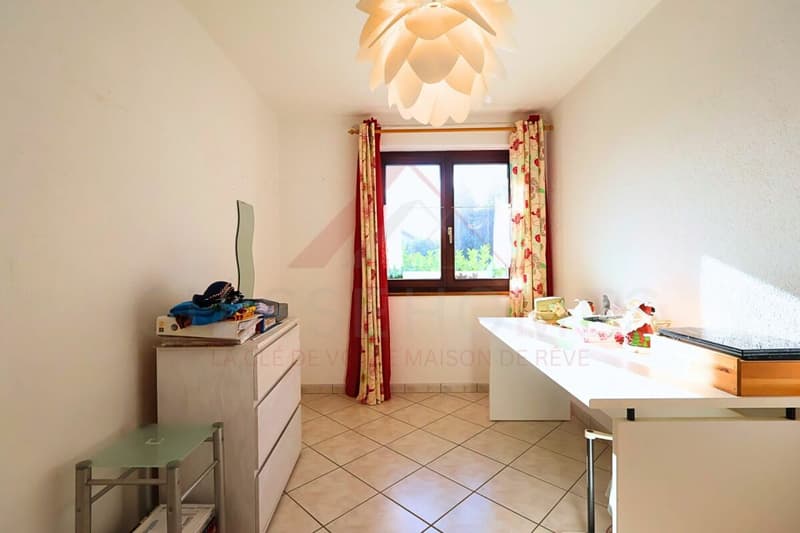 Porrentruy - Belle villa spacieuse avec piscine, jacuzzi et logement indépendant (7)