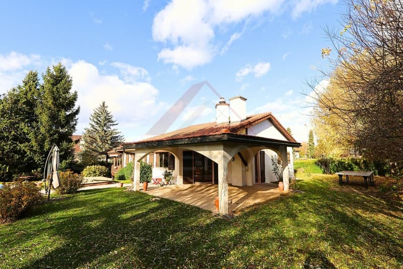 Porrentruy - Belle villa spacieuse avec piscine, jacuzzi et logement indépendant (26)
