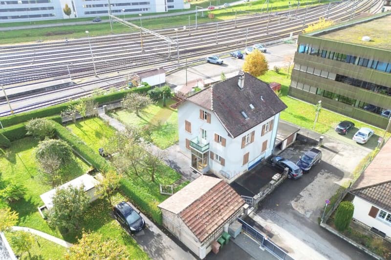 Delémont - Propriété avec 3 appartements et fort potentiel de valorisation dans un quartier central (2)