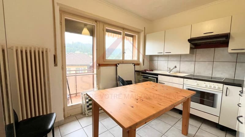 Le Locle - Appartement 3.5 pièces avec balcon, luminosité et beau potentiel (4)