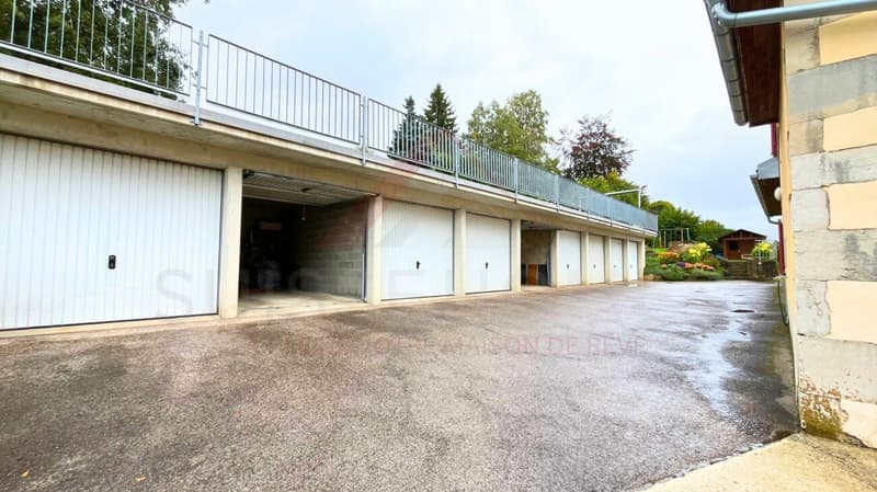 2.5 pièces entièrement rénové avec extérieur privatif et garage aux Ponts-de-Martel (10)