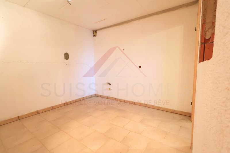 Maison familiale d'exception avec piscine, sauna et grand jardin à La Brillaz (20)