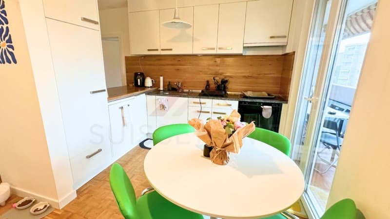 Fribourg centre - Appartement 2.5 pièces rénové, élégant et prêt à vivre (5)