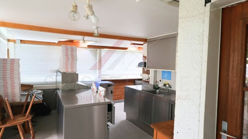 Attraktives Wohn- und Geschäftshaus mit Restaurant und Entwicklungsmöglichkeiten in Plaffeien (5)