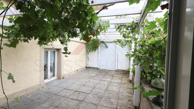 Attraktives Wohn- und Geschäftshaus mit Restaurant und Entwicklungsmöglichkeiten in Plaffeien (15)