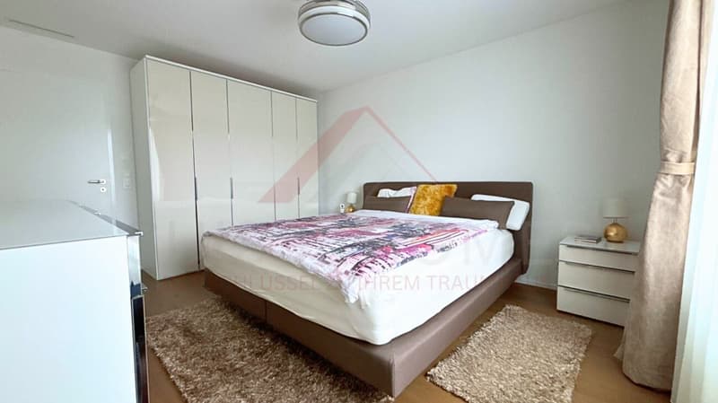 Moderne 5.5-Zimmer-Maisonette mit Loggia, Designküche und Minergie-Standard in zentraler Lage (11)