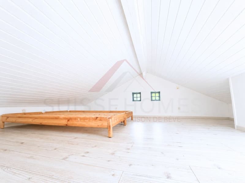 Rare opportunité - Chalet entièrement rénové à vendre à Lausanne (4)