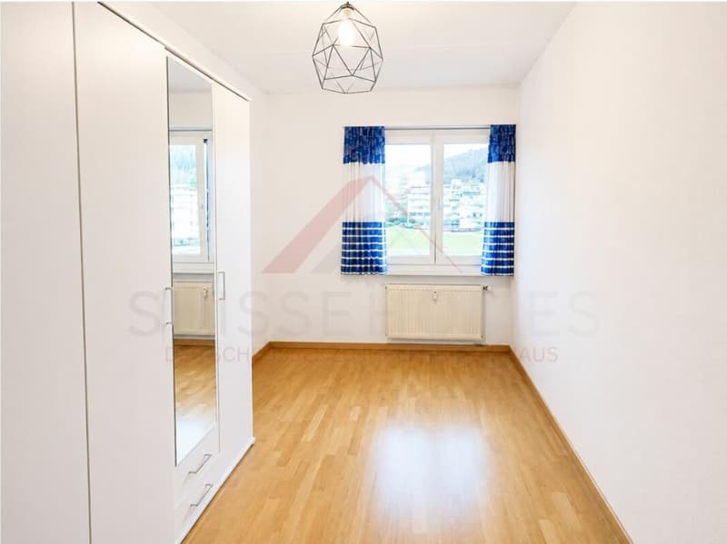 Perfekt für Familien - 4.5 Zimmer Wohnung mit Balkon und Spielplatz vor der Tür (6)