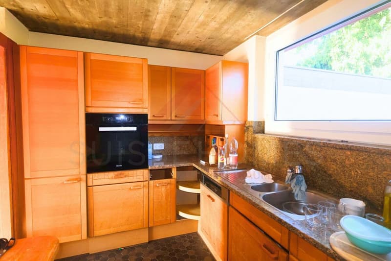 Traumhafte Seesicht am Bielersee 8.5 Zimmer Haus mit Pool und 1'443 m² Grundstück (16)
