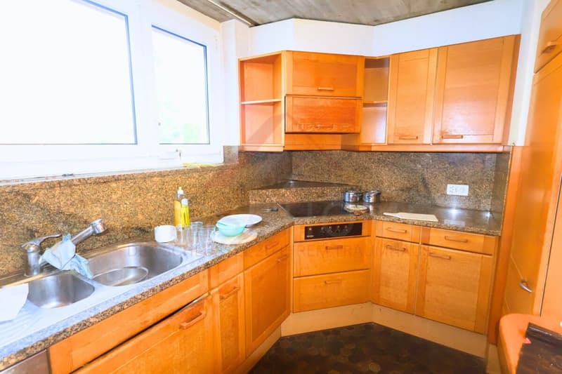 Traumhafte Seesicht am Bielersee 8.5 Zimmer Haus mit Pool und 1'443 m² Grundstück (17)