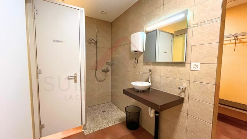 Opportunité rare à Courtételle - Local commercial Minergie de 157 m² (16)