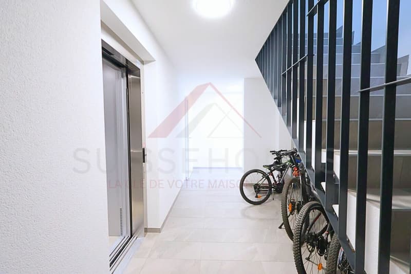 Vivre avec style : superbe appartement de 4.5 pièces à Düdingen avec de beaux volumes (8)