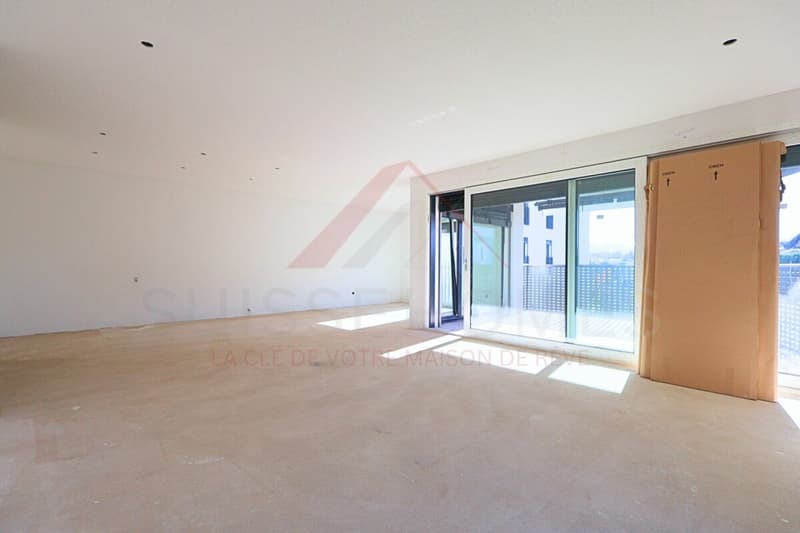 Vivre avec style : superbe appartement de 4.5 pièces à Düdingen avec de beaux volumes (12)