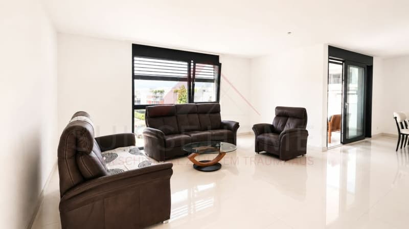 150 m² Bruttowohnfläche | Helle 4.5 Zimmer Wohnung mit 2 Balkonen und Lift (3)
