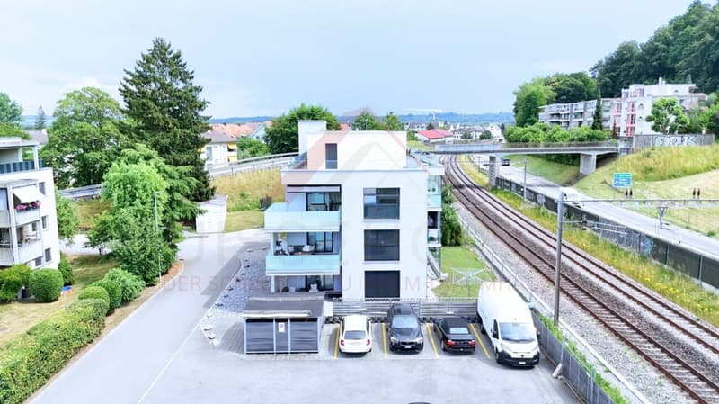 150 m² Bruttowohnfläche | Helle 4.5 Zimmer Wohnung mit 2 Balkonen und Lift (2)