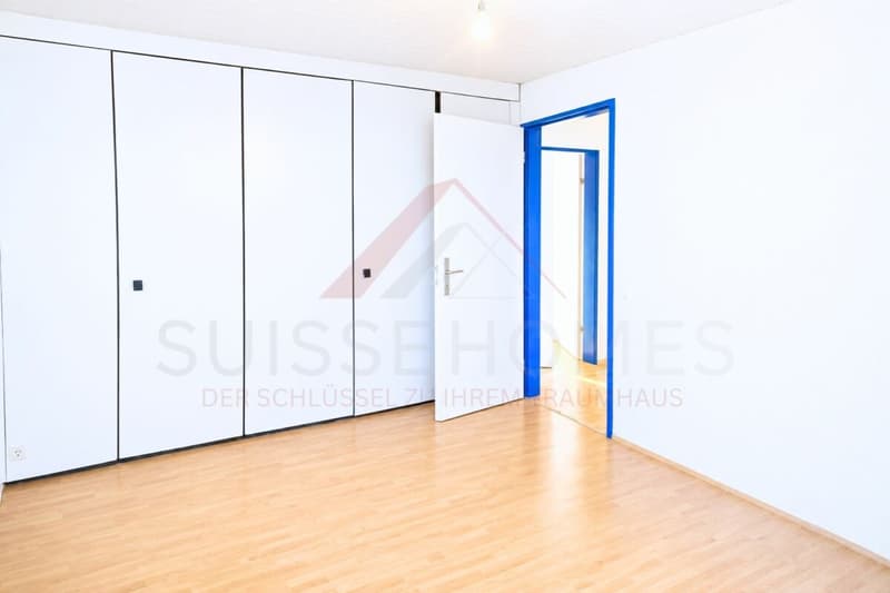 Traumhafte Seesicht am Bielersee  8.5 Zimmer Haus mit Pool und 1'443 m² Grundstück (16)