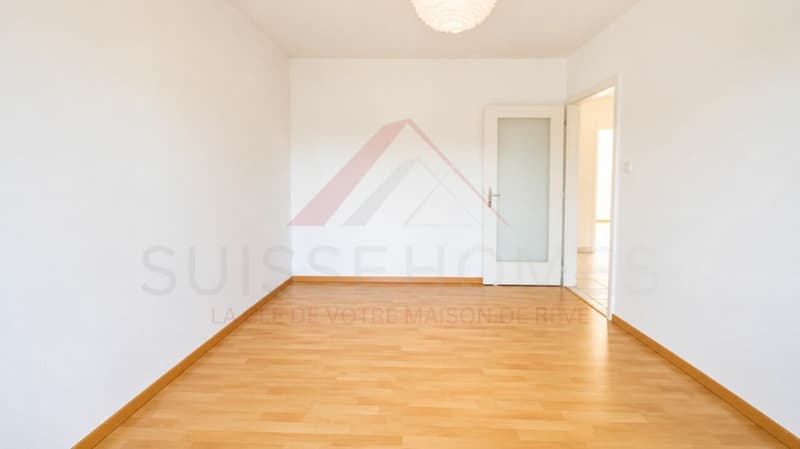 Marly - Appartement 3.5 pièces rénové avec balcon ensoleillé et vue verdoyante (16)