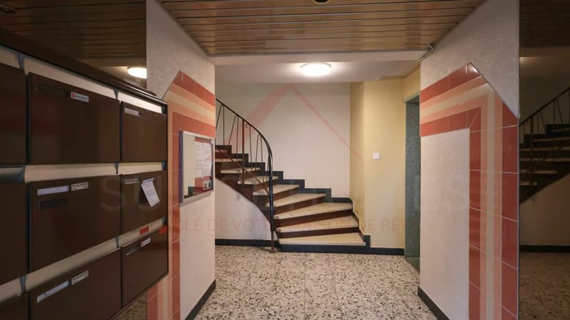 Marly - Appartement 3.5 pièces rénové avec balcon ensoleillé et vue verdoyante (4)