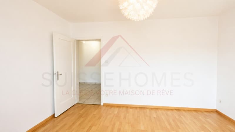 Marly - Appartement 3.5 pièces rénové avec balcon ensoleillé et vue verdoyante (15)