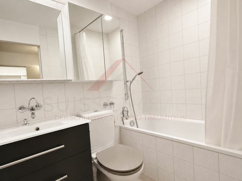 Wohnen über den Dächern von Burgdorf - Helle 3.5 Zimmer Wohnung mit Aussicht (12)