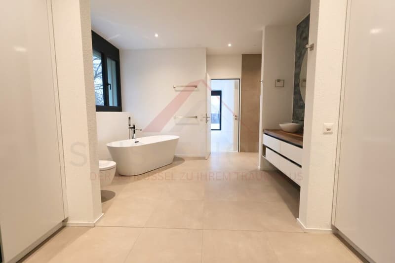 Erstbezug in Umiken - exklusives 4.5-Zimmer-Terrassenhaus mit 130 m² Terrasse (18)