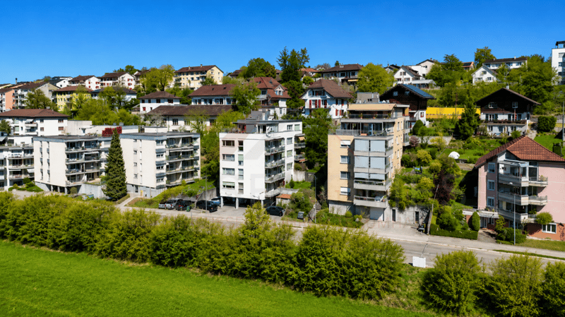 5.5 Zimmer für CHF 830'000.- | modernisiert, Lift & sofort bezugsbereit (15)