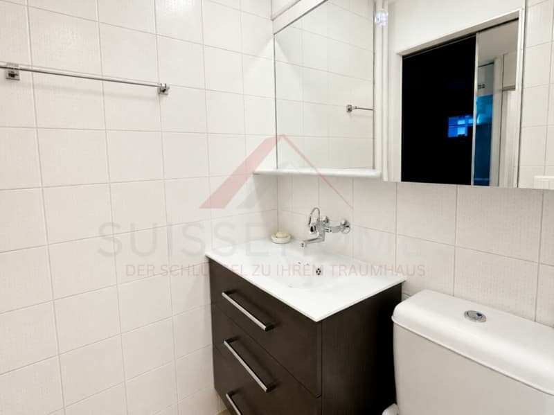 Wohnen über den Dächern von Burgdorf - Helle 3.5 Zimmer Wohnung mit Aussicht (11)