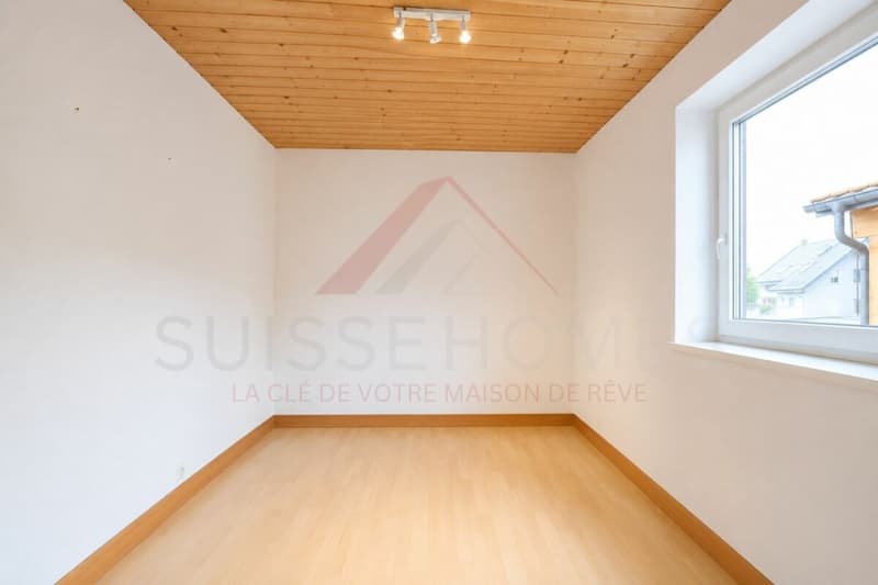 Maison familiale d'exception avec piscine, sauna et grand jardin à La Brillaz (15)