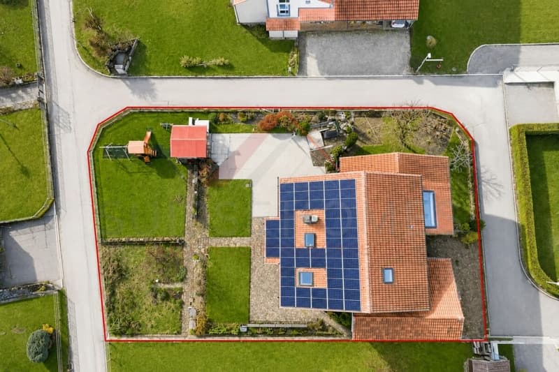 Maison familiale d'exception avec piscine, sauna et grand jardin à La Brillaz (26)