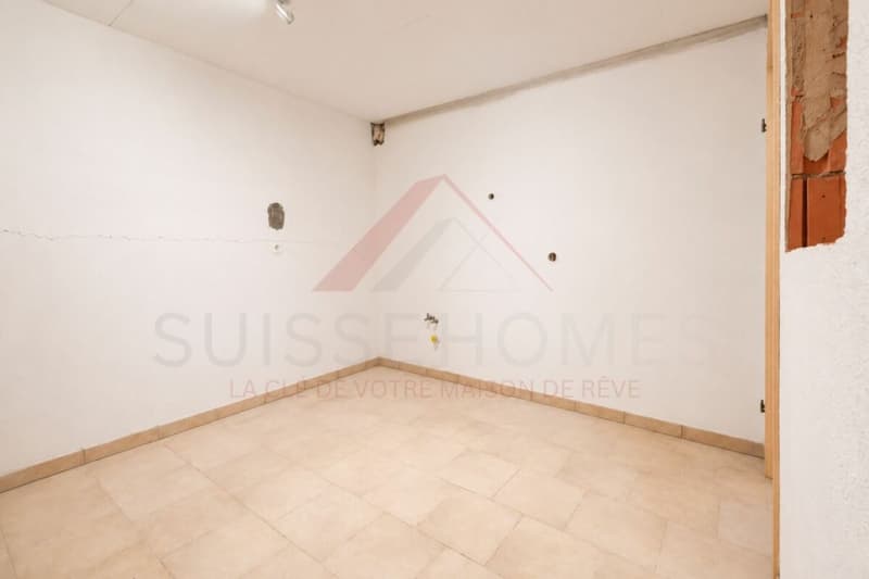 Maison familiale d'exception avec piscine, sauna et grand jardin à La Brillaz (20)
