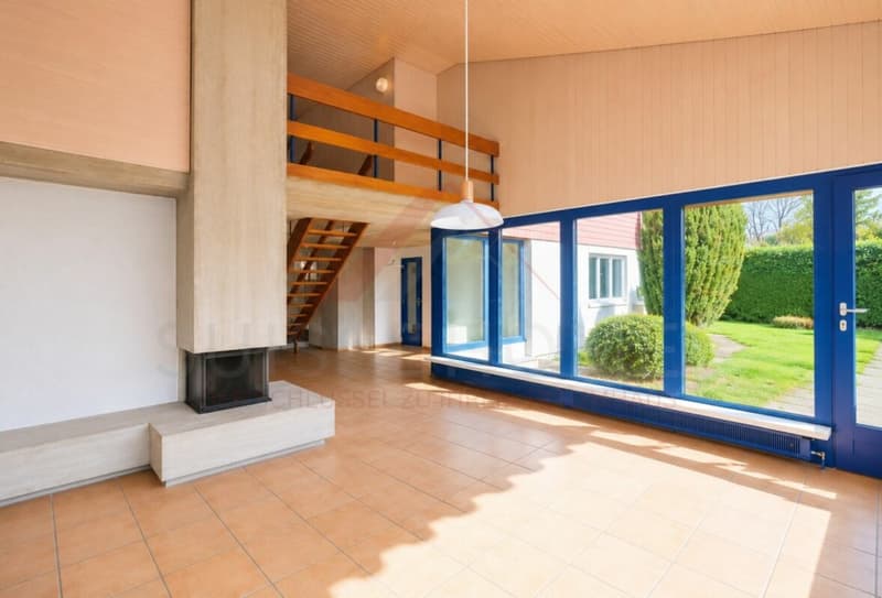 Exklusives Einfamilienhaus mit Pool, Sauna, Seesicht und 1'443 m² Grundstück in Gerolfingen (6)
