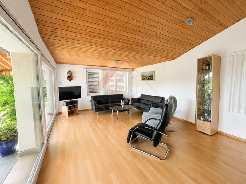 Charmantes 5.5-Zimmer-Einfamilienhaus mit Alpenblick, grossem Garten und Ausbaupotenzial in Stetten AG (3)