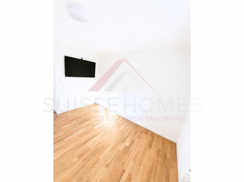 Neuwertiges 1.5-Zimmer-Studio im 1. Obergeschoss - kompakt, ruhig und sonnig (1)