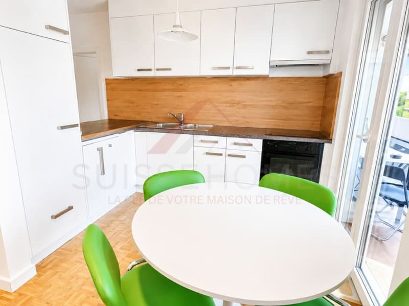 Magnifique appartement de 2.5 pièces rénové au coeur de Fribourg (5)