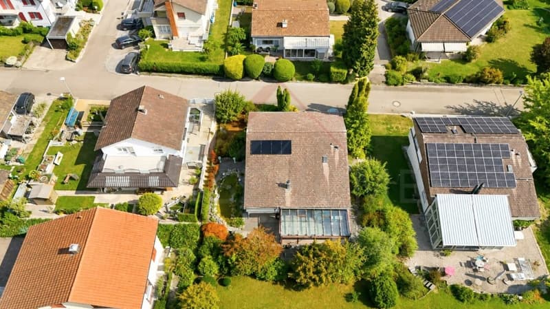 Grosszügiges 5.5-Zimmer Einfamilienhaus mit Wintergarten in Bad Zurzach (2)