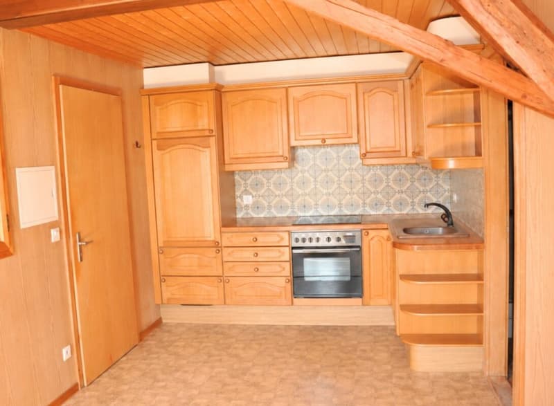Vielseitiges Wohn- und Geschäftshaus mit Restaurant, Saal und zwei Wohnungen in Mülchi (9)