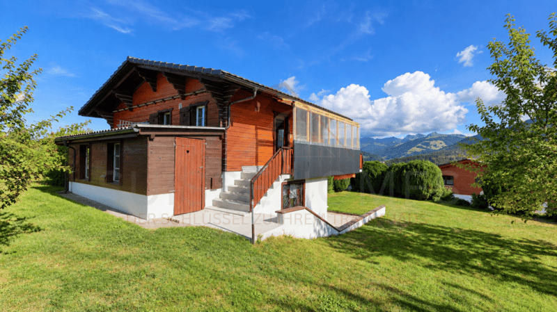 Ein Chalet, zwei Wohneinheiten, unzählige Möglichkeiten - mit traumhaftem Garten (2)