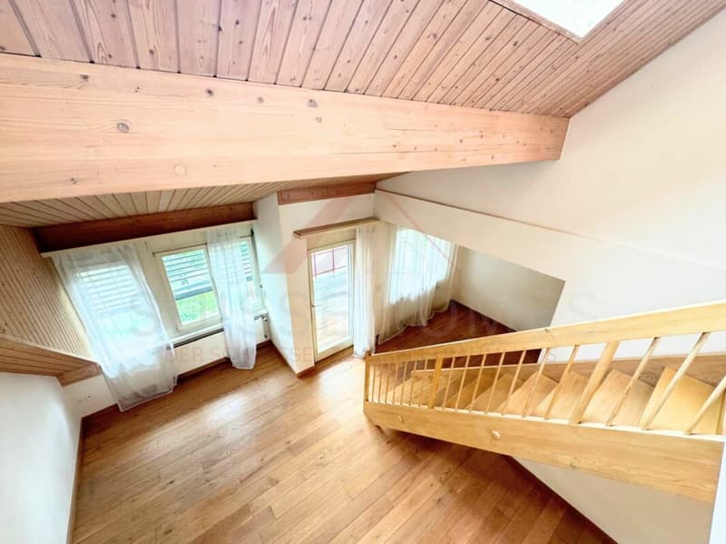 Wohnen auf zwei Ebenen - 4.5-Zimmer-Maisonette mit Galerie & Cheminée (6)
