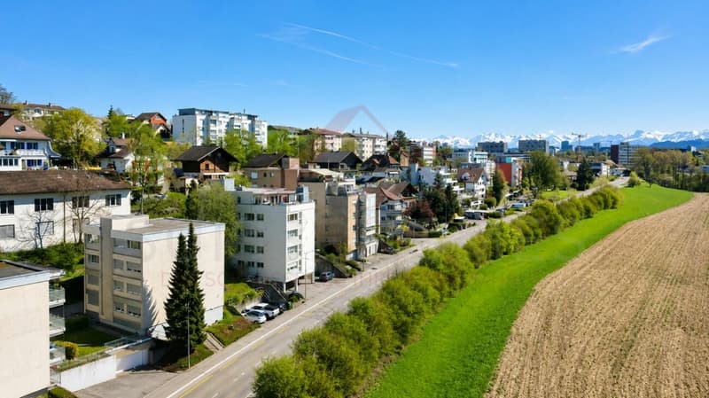 Einziehen statt renovieren - 5.5 Zimmer mit Lift & modernem Wohnkomfort (23)