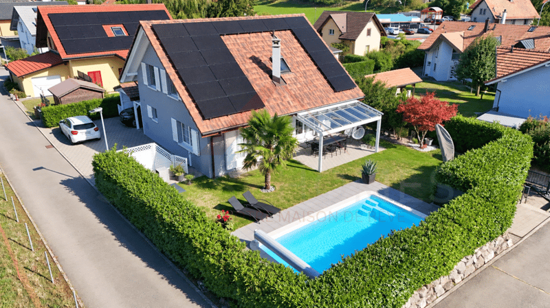 Les vacances commencent chez vous - villa rénovée de 5.5 pièces avec piscine et photovoltaïque (4)