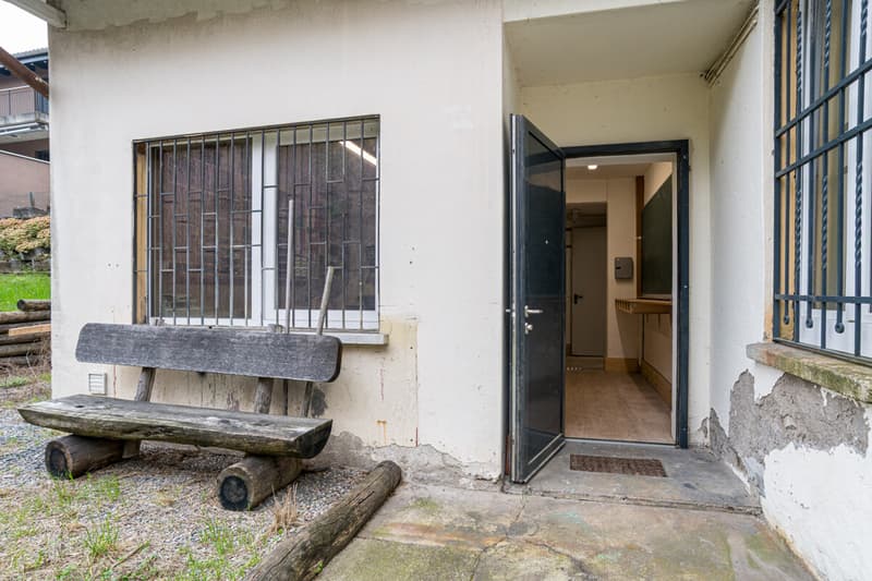 CASTEL SAN PIETRO  SPAZIO COMMERCIALE, TU HAI LIDEA NOI ABBIAMO LO S (10)