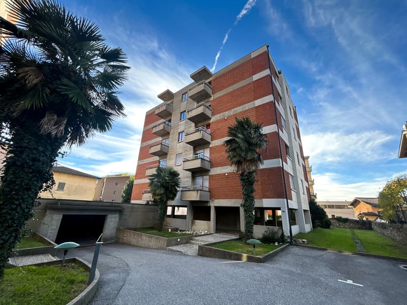MENDRISIO  ATTICO CON VISTA IN CENTRO (3)