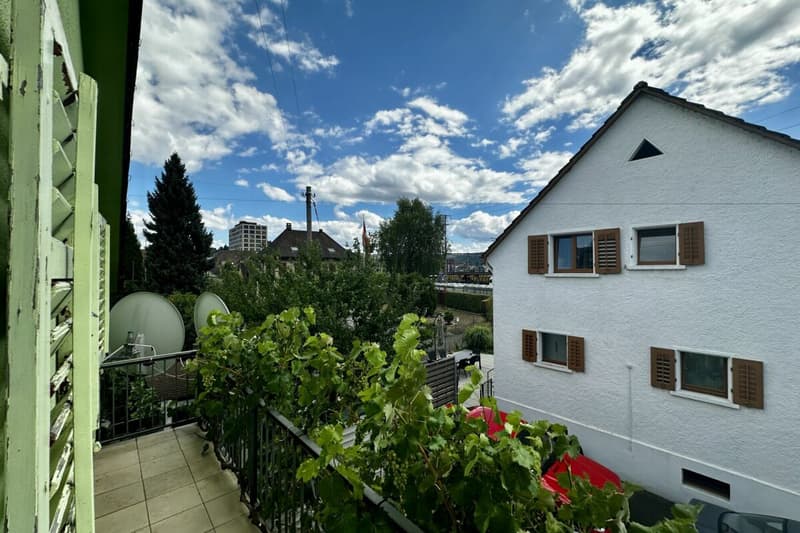 Freistehendes Einfamilienhaus direkt am Bahnhof Lenzburg (19)