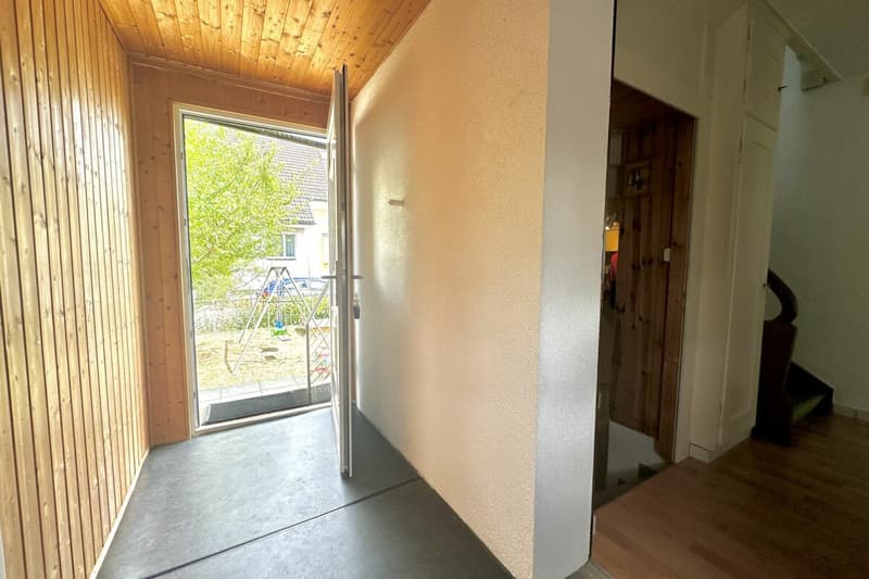 Freistehendes Einfamilienhaus direkt am Bahnhof Lenzburg (7)