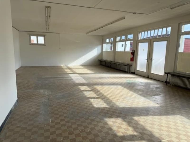 Workshop or storage space for rent (2)