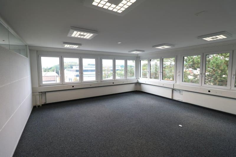 Espace de bureau moderne à louer (9)